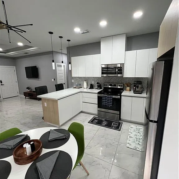 1421 Iris Ave #1 — Photo 6