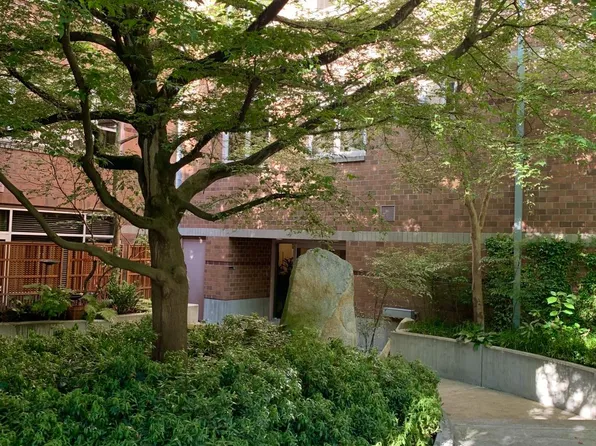 720 Queen Anne Ave N APT 401, Seattle, WA 98109