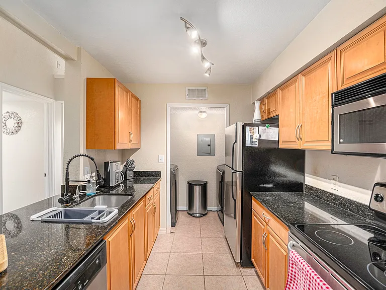 3270 Haviland Ct #301 — Photo 3