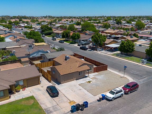 2nd image of 1077 Wozencraft St