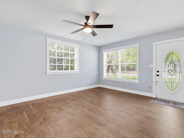 1712 Dibble Cir W — Photo 19