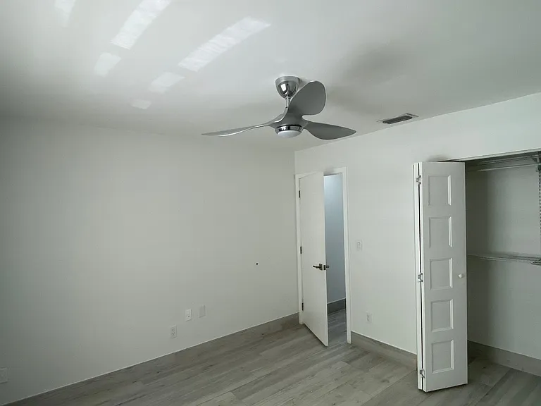 403 SW 89th Pl — Photo 8