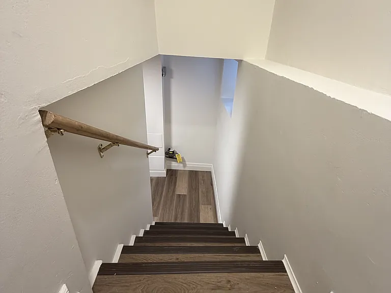 71 Vernon St #BASEMENT — Photo 5