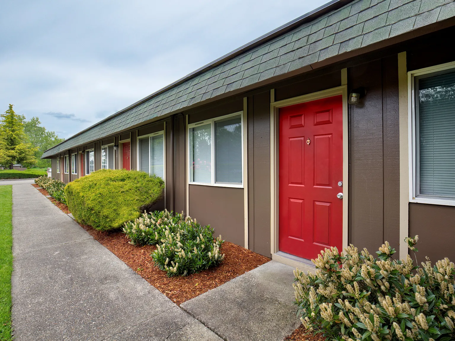 Country Estates Apartments — Photo 2