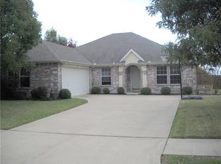 114 Hunters Trl, Red Oak, TX 75154