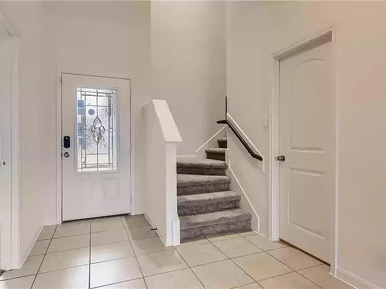 19708 James Manor St — Photo 3