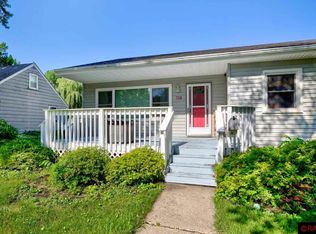 718 5th St SW, Waseca, MN 56093