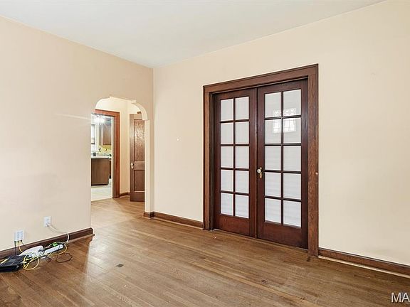 3rd image of 4126 Bates St