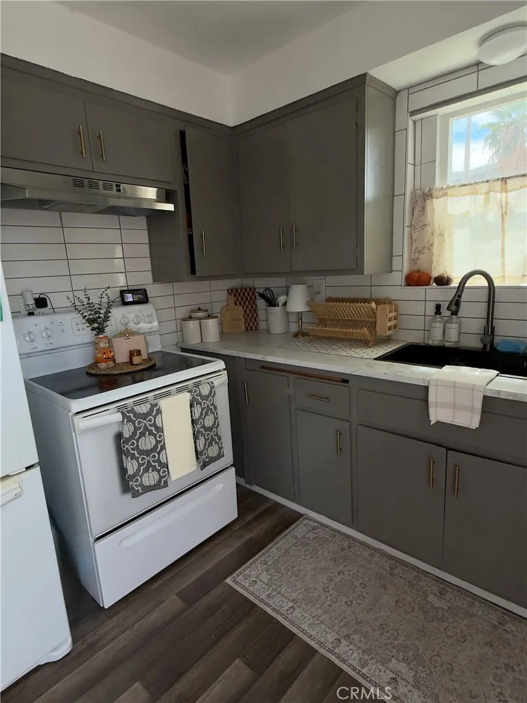 2 bed, 800 sqft, $2,600 — Photo 4