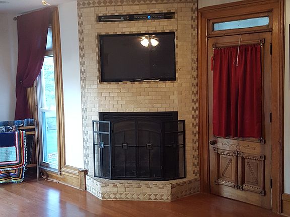 2nd image of 105 South Garden St.