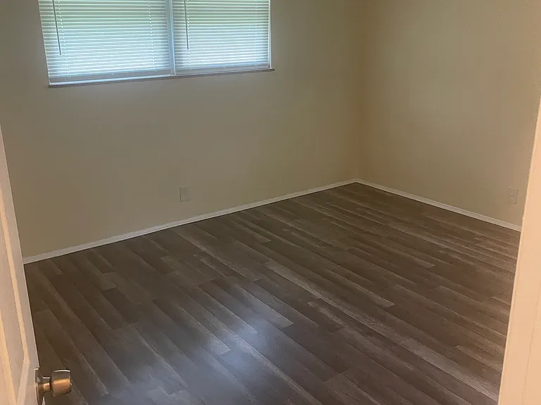 745 Pelican Ln — Photo 5