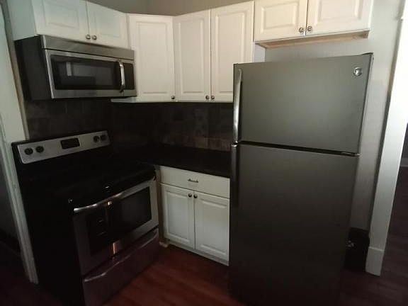 3rd image of 318 N 4th St