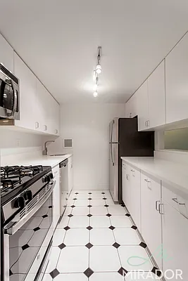 Rented by Mirador Real Estate | media 9