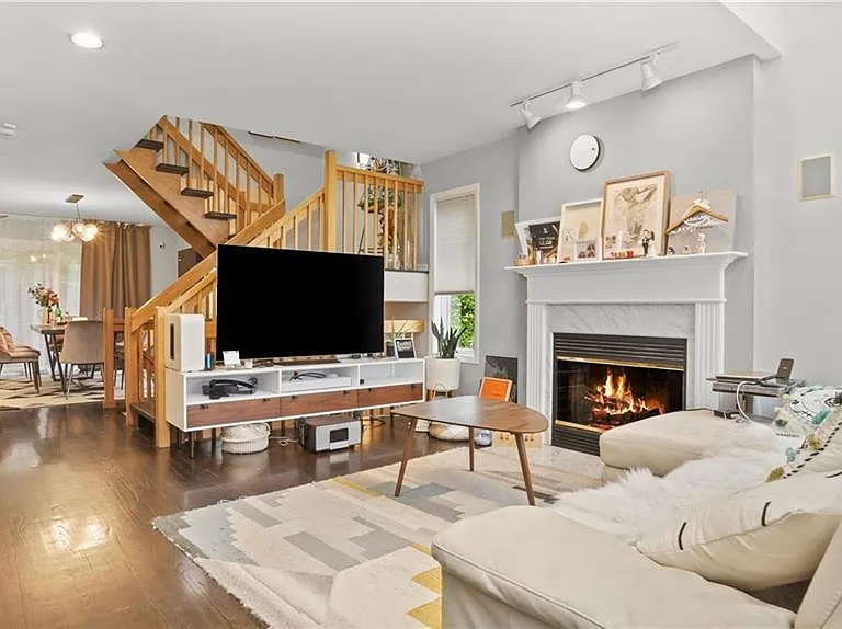 4 Pinewood Cir — Photo 3