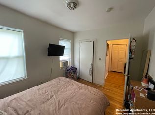 218 W 8th St #2, Boston, MA 02127