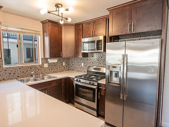4th image of 1837 N La Brea Ave APT 8