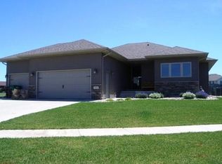3001 W Courtyard Ln, Sioux Falls, SD 57108