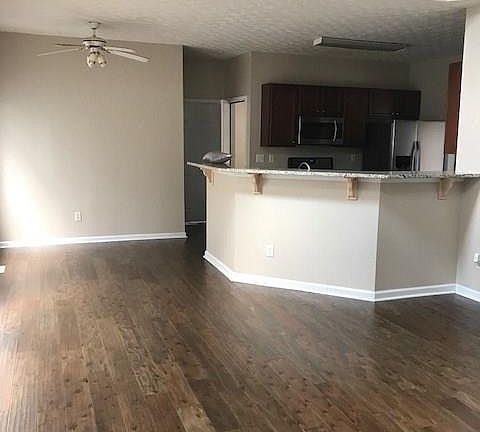 4th image of 1285 Cedar Oak Ln