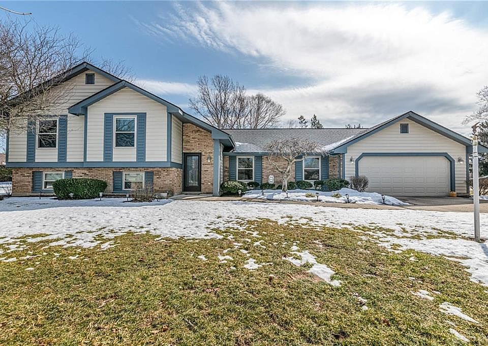 1st image of 9466 Ash Hollow Ln