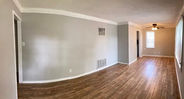 2213 SW Winterwood Ln — Photo 5