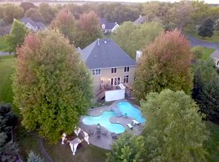 7N035 Ridge Line Rd, St Charles, IL 60175