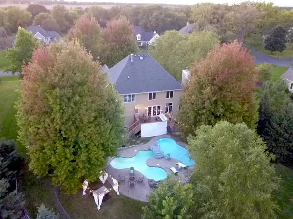 7N035 Ridge Line Rd, St Charles, IL 60175