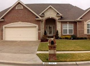 307 Highland Meadows Ct, Wentzville, MO 63385