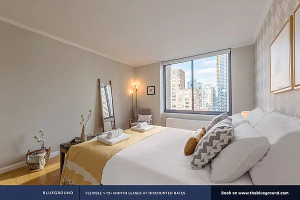 Rented by The Blueground | media 30