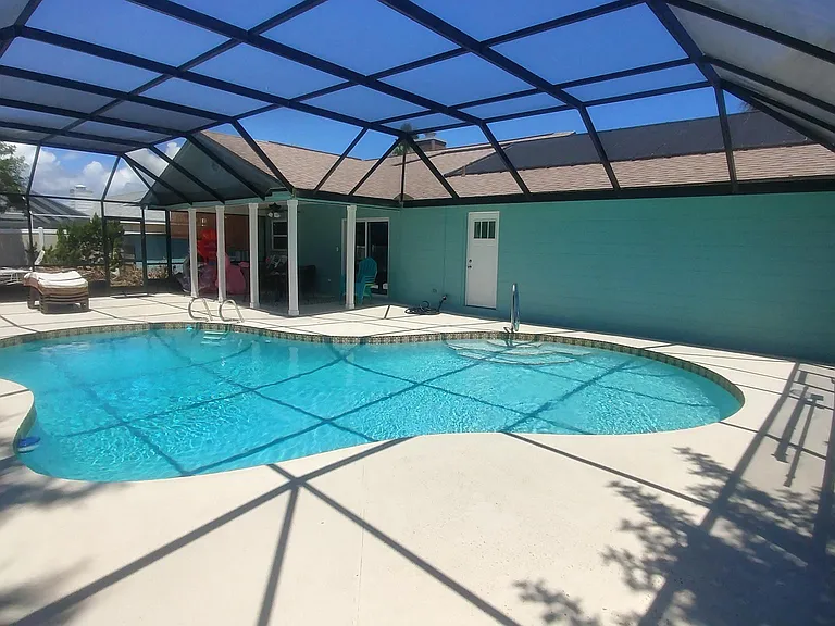 A sunny day at the pool