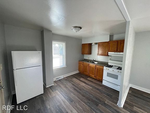 2nd image of 1023 Valley Dr #1023