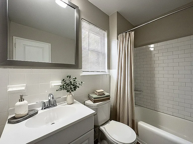 Orchard View Apartments — Photo 16