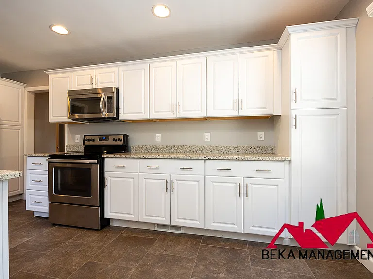 901 N Gainsborough Ave — Photo 7