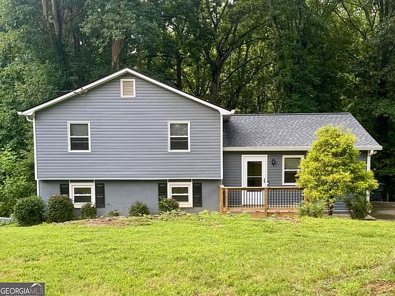 2nd image of 3448 Forest Knoll Dr