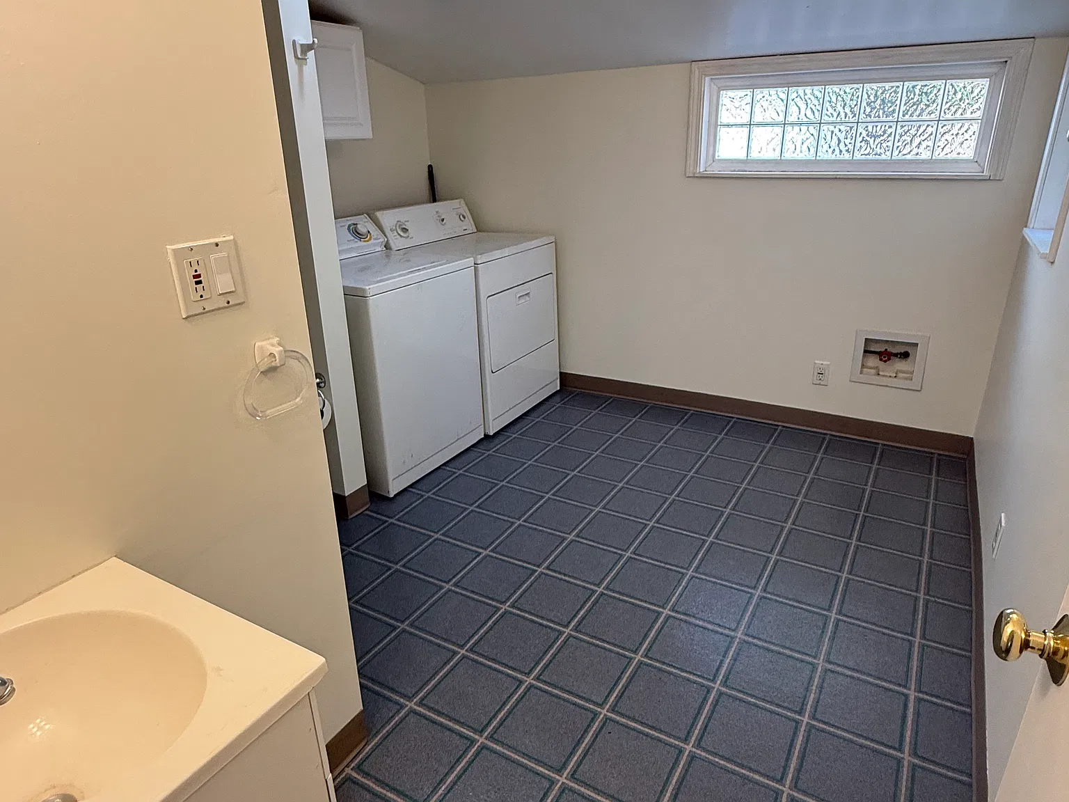 1 bed, 750 sqft, $1,175 — Photo 4