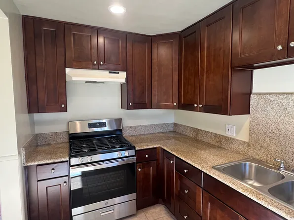 5264 Cahuenga Blvd, North Hollywood, CA 91601