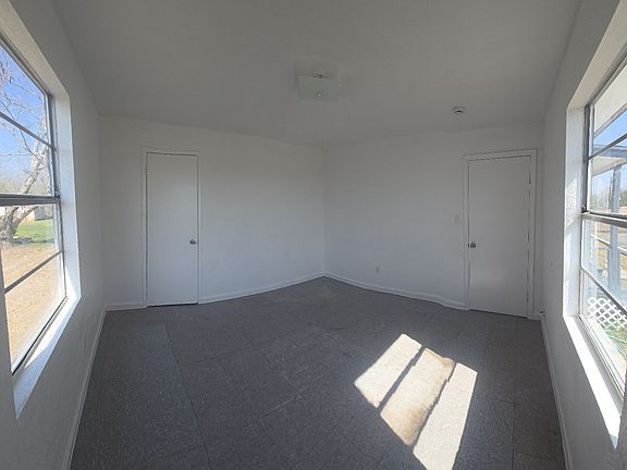 3rd image of 6259 Southmost Rd