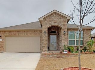425 Spring Dr, Fort Worth, TX 76131