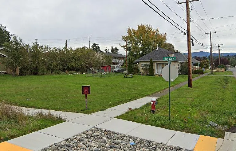 1207 Carolina St — Photo 5