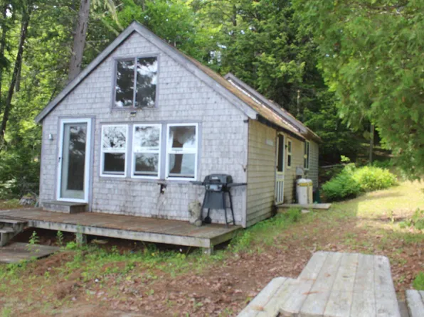 30 Kingman Beach Road, Osborn, ME 04605