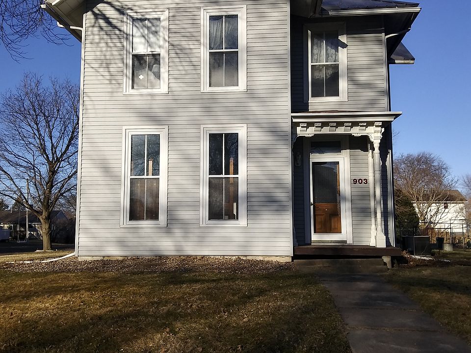 1st image of 903 N Iowa Ave
