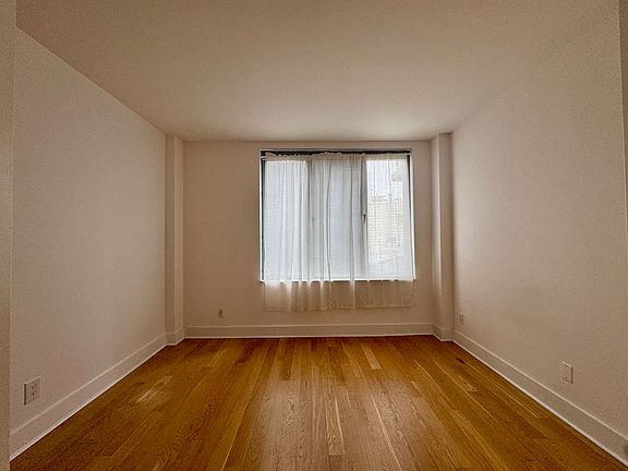 3rd image of 4728 11th St APT 2A