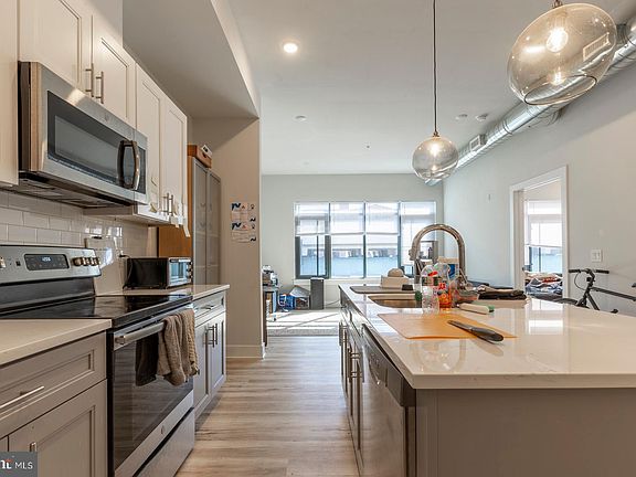5th image of 2440-44 Kensington Ave #203