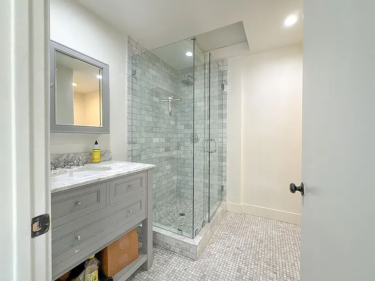 345 Westbourne Dr — Photo 15