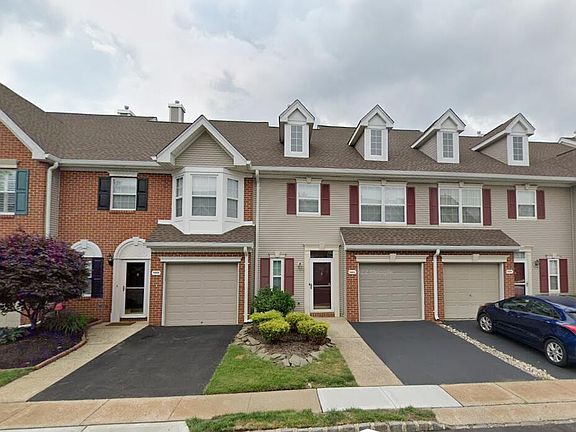 2nd image of 1602 Queen Anne Lane
