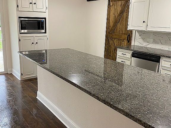 4th image of 3424 Bryan Ave