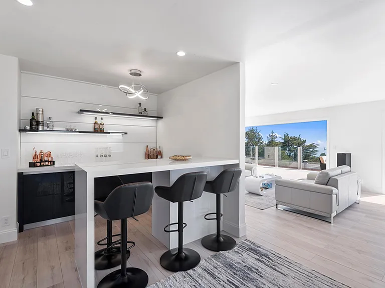 763 El Granada Blvd — Photo 15