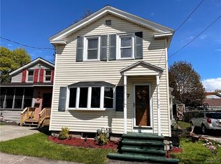 7 Moore St, Oswego, NY 13126