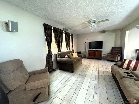 3rd image of 4186 Runningfawn Dr