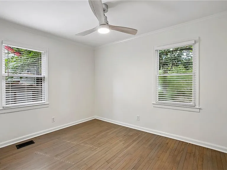 1649 Beecher St SW — Photo 16
