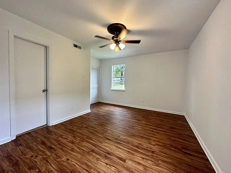 4208 Murphy Rd — Photo 8